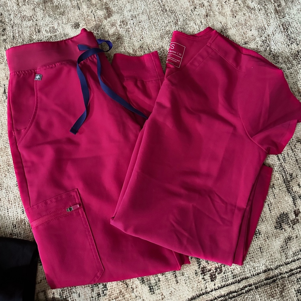 Figs Scrubs - Ultra Rose